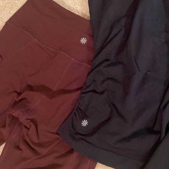 It’s an athleta bundle.The red pants have pockets,clothing:great condition. - Picture 3 of 4
